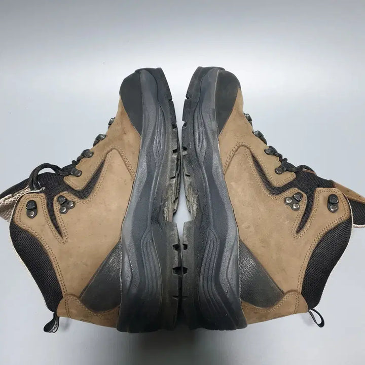 [BUNJANG] CampLine Annestorm Alpha Gore-Tex Hiking Boots / 캠프라인 애니스톰 알파 고어텍스 등산화