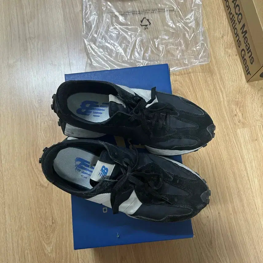 [BUNJANG] New Balance 327 Black Sneakers / 뉴발란스 327 블랙 스니커즈 280