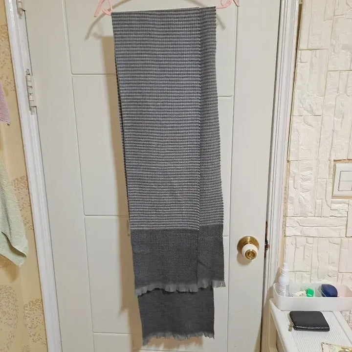 [BUNJANG] Unused Gray Tone Scarf / 미사용/세련 따뜻 목도리