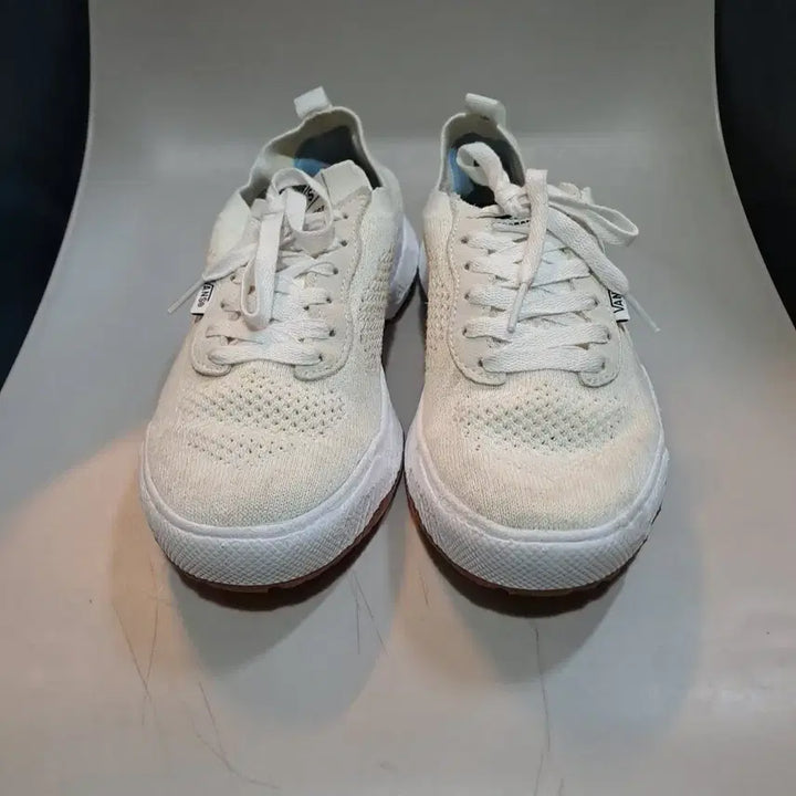 [BUNJANG] Vans Ultrarange VR3 White Knit Sneakers 240mm / 반스 울트라레인지 VR3 화이트 니트 운동화 240mm