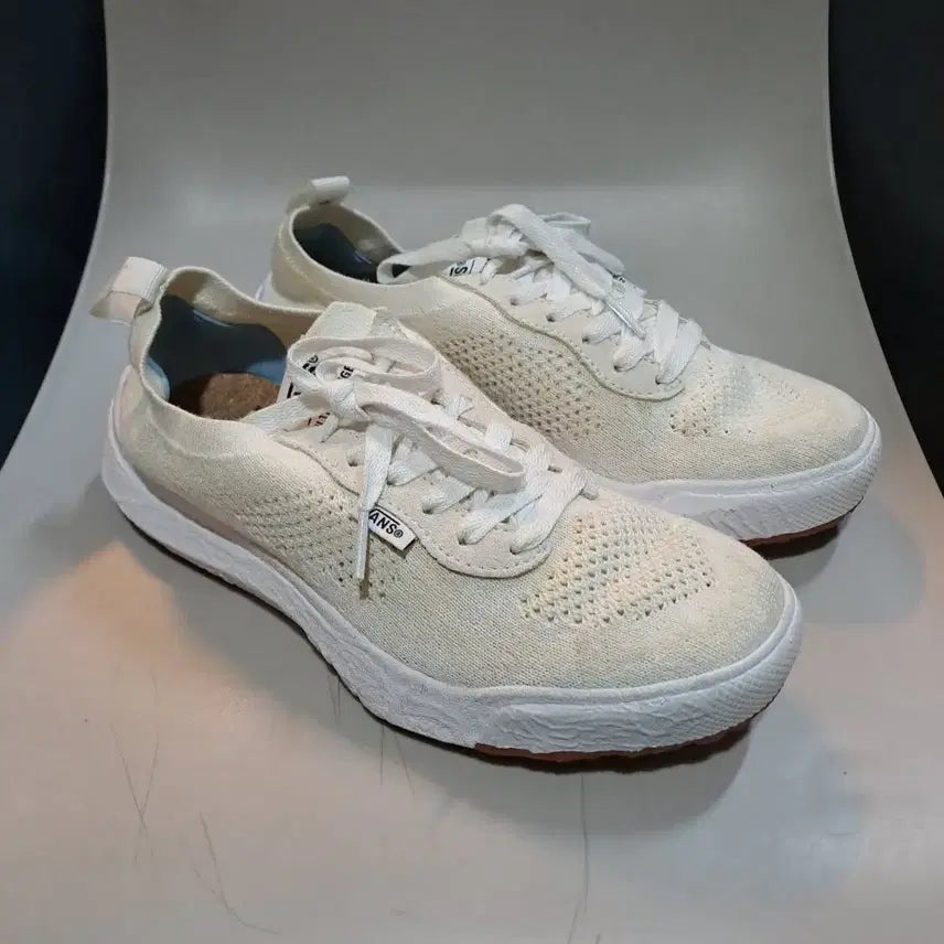 [BUNJANG] Vans Ultrarange VR3 White Knit Sneakers 240mm / 반스 울트라레인지 VR3 화이트 니트 운동화 240mm