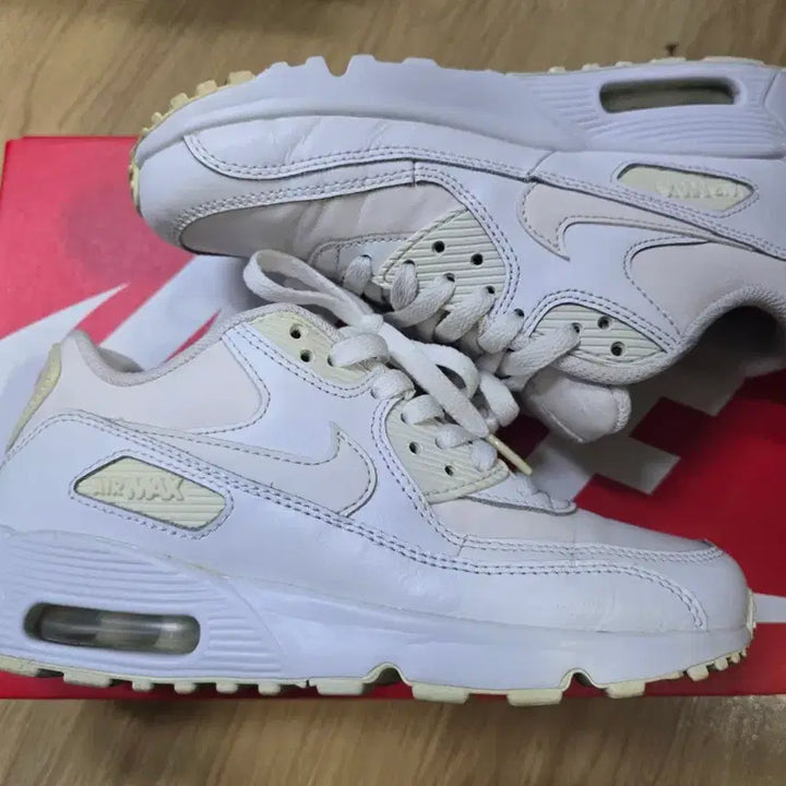 [BUNJANG] Nike Air Max 90 White Sneakers / 나이키 에어맥스90 화이트 235 판매