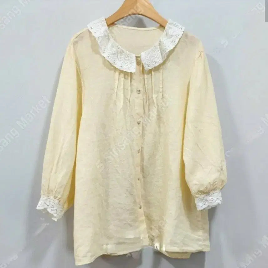 [SOLD OUT] 린넨 토숀 레이스 블라우스