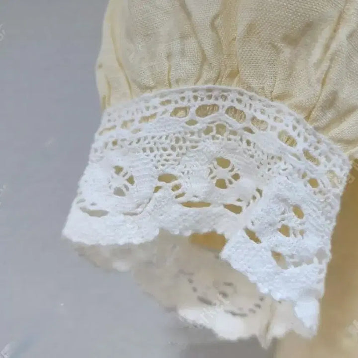 [SOLD OUT] 린넨 토숀 레이스 블라우스