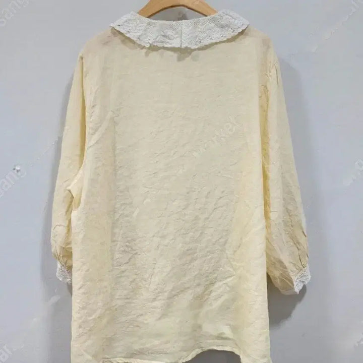 [SOLD OUT] 린넨 토숀 레이스 블라우스