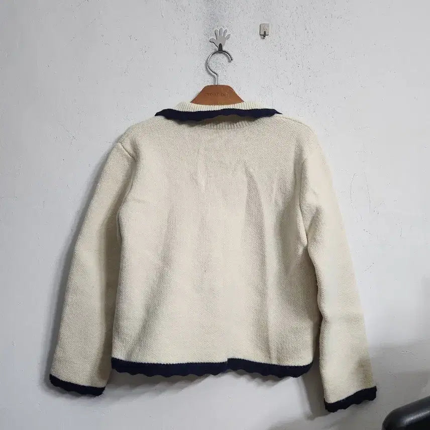 [SOLD OUT] 아이보리 카라 가디건
