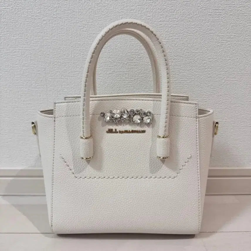 [BUNJANG] Jill Stuart Royal Bijou White Tote Bag / 질바이질스튜어트 로얄 비쥬 화이트 가방 토트백 양산형 지뢰계 스나계