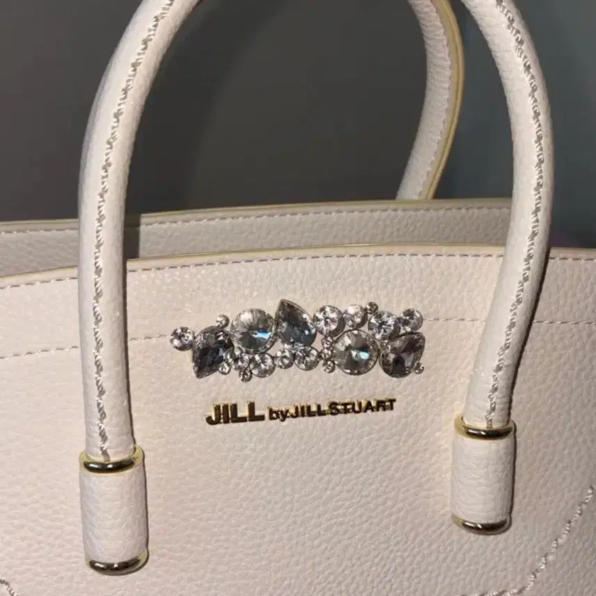 [BUNJANG] Jill Stuart Royal Bijou White Tote Bag / 질바이질스튜어트 로얄 비쥬 화이트 가방 토트백 양산형 지뢰계 스나계