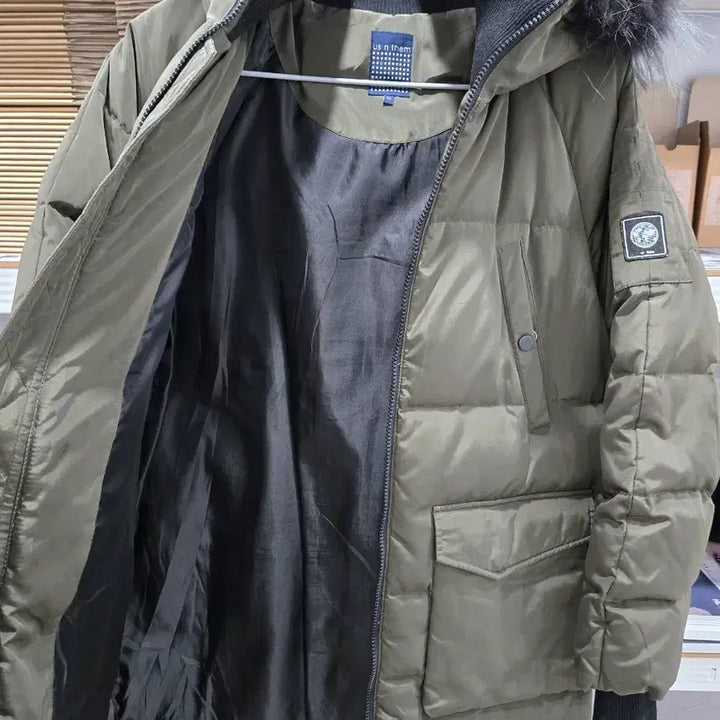 [SOLD OUT] [특별행사] 어스앤뎀 남성 롱패딩 판매합니다(90)