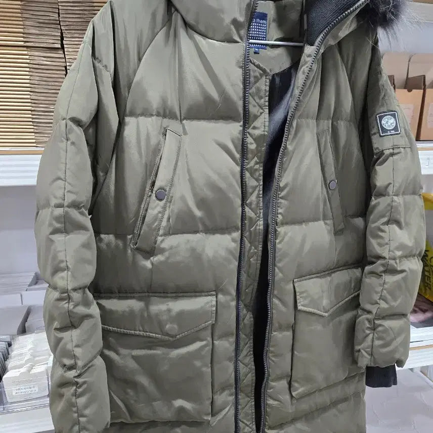 [SOLD OUT] [특별행사] 어스앤뎀 남성 롱패딩 판매합니다(90)