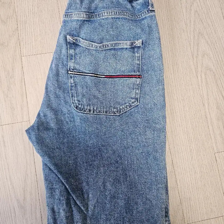 [BUNJANG] Tommy Hilfiger Bermuda Shorts / 타미힐피거