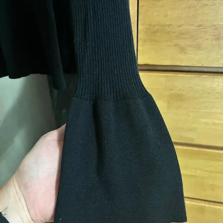 [BUNJANG] DKNY Ribbed Knit Long Sleeve Top / DKNY 블랙 골지 니트 긴팔티
