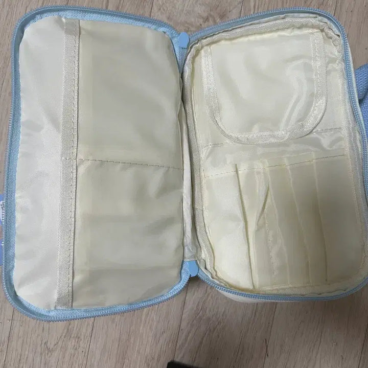 [BUNJANG] Hello Kitty Cinnamoroll Pouch Bundle / 시나모롤 파우치 새상품