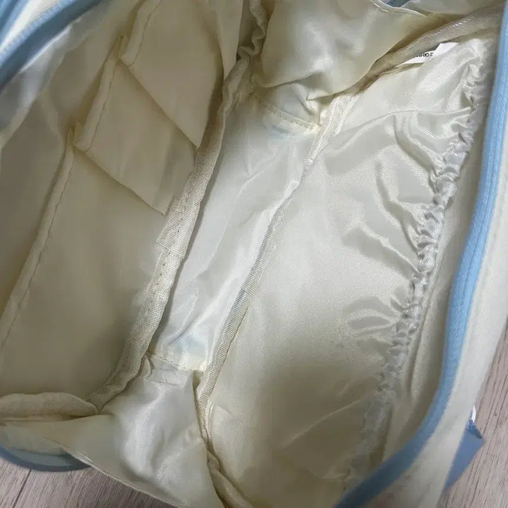 [BUNJANG] Hello Kitty Cinnamoroll Pouch Bundle / 시나모롤 파우치 새상품