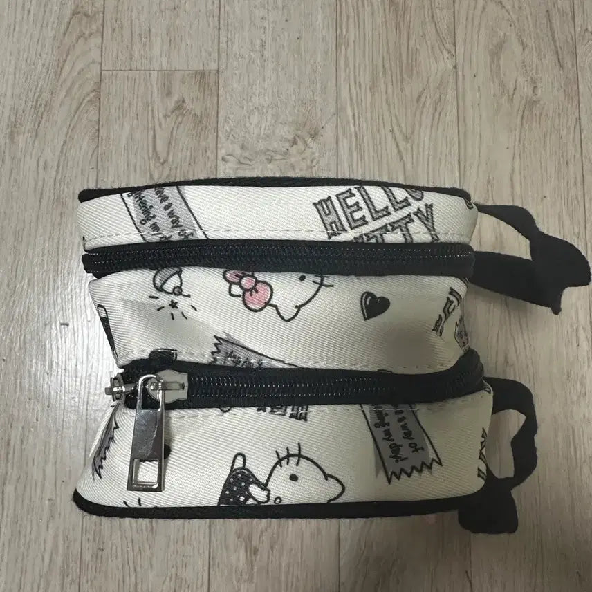 [BUNJANG] Hello Kitty Cinnamoroll Pouch Bundle / 시나모롤 파우치 새상품