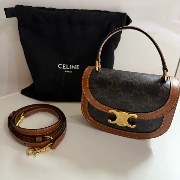 [BUNJANG] Celine Mini Clea Besace Triomphe Bag / 셀린느 미니 클레아 베사체 트리오페