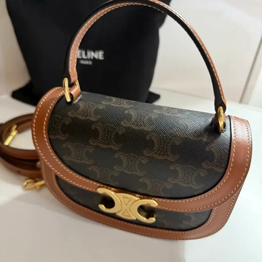 [BUNJANG] Celine Mini Clea Besace Triomphe Bag / 셀린느 미니 클레아 베사체 트리오페