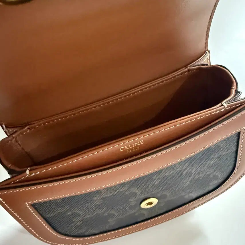 [BUNJANG] Celine Mini Clea Besace Triomphe Bag / 셀린느 미니 클레아 베사체 트리오페