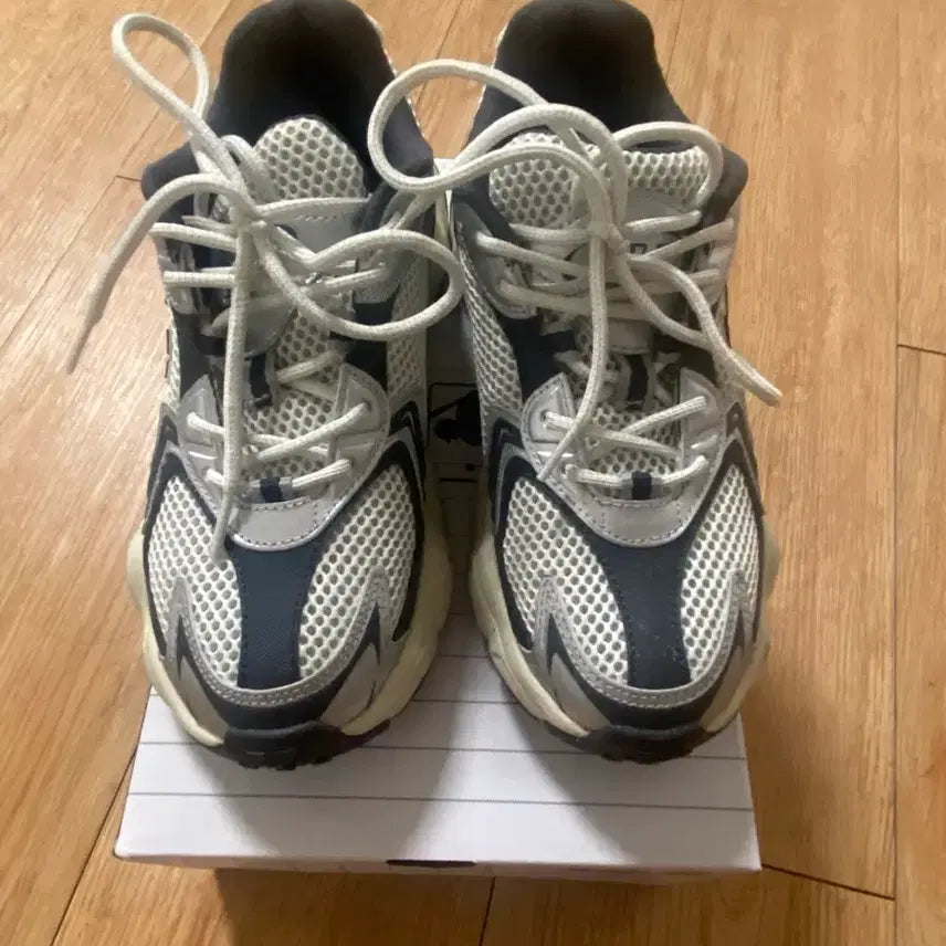 [BUNJANG] MLB Sneakers / 운동화