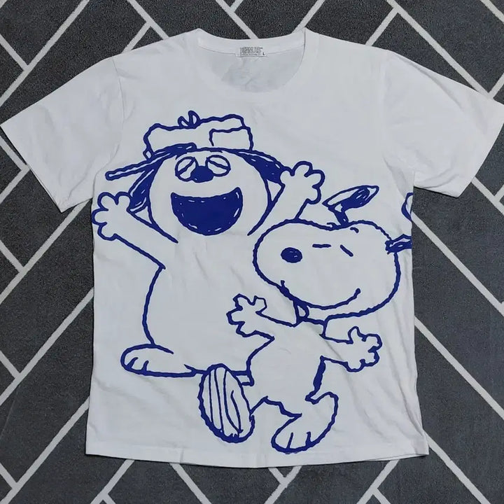 [BUNJANG] Snoopy &amp; Olaf Big Print White T-shirt / [정품] 스누피&amp;올라프 빅 프린트 화이트 티셔츠 (L사이즈)