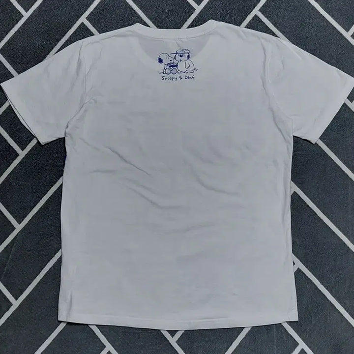 [BUNJANG] Snoopy &amp; Olaf Big Print White T-shirt / [정품] 스누피&amp;올라프 빅 프린트 화이트 티셔츠 (L사이즈)