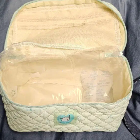 [BUNJANG] Sanrio Pochacco Quilted Pouch Bag / 산리오 포차코 퀼팅 파우치 가방