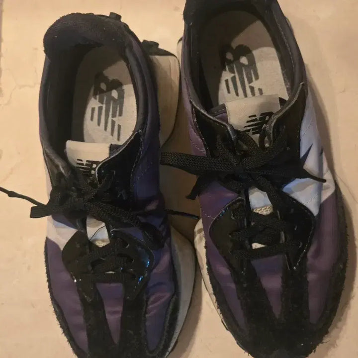 [BUNJANG] New Balance 327 Black Moonbeam Sneakers / 뉴발란스 327 블랙 문빔 운동화 스니커즈 US6 230