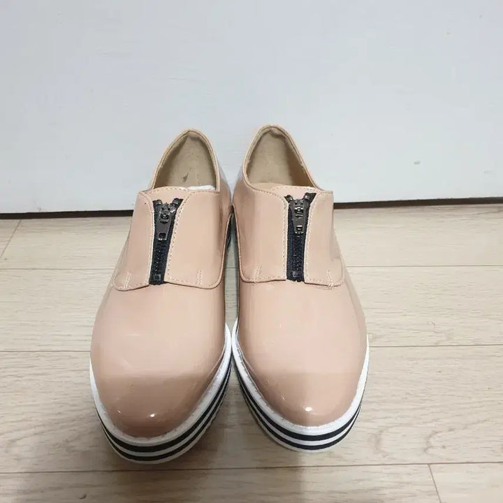 [BUNJANG] Breal Beige Zipper Loafers (235) / BREAL베이지색 지퍼 로퍼 단화 235 새상품