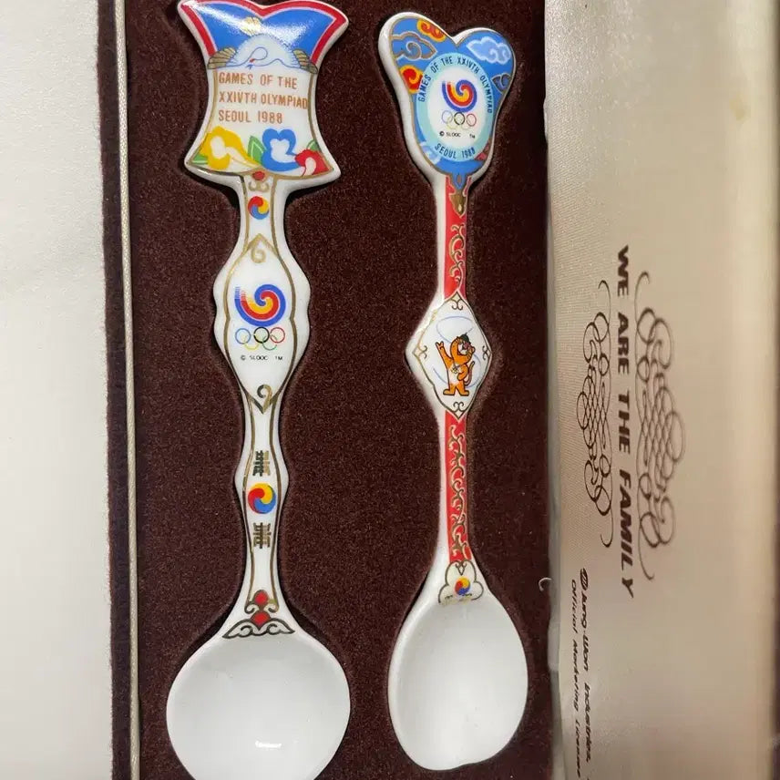 [BUNJANG] 1988 Seoul Olympics Hodori Porcelain Spoon Set / 1988 서울 올림픽 기념 스푼 세트 호돌이도자기수저