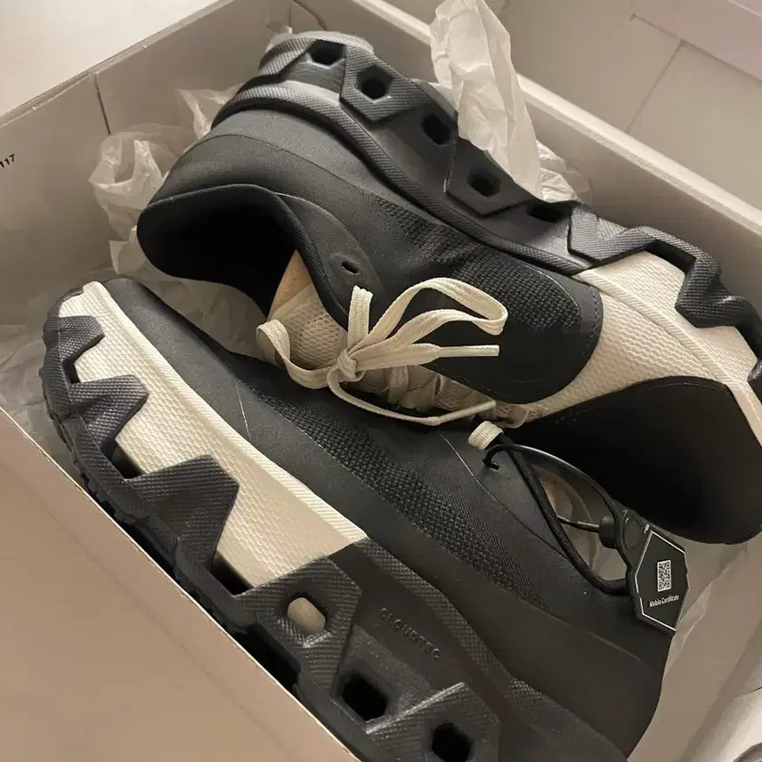 [BUNJANG] PAF Cloudmonster Hyper Black Sneakers / 온러닝 x PAF 파프 클라우드몬스터 하이퍼 블랙 240 새상품