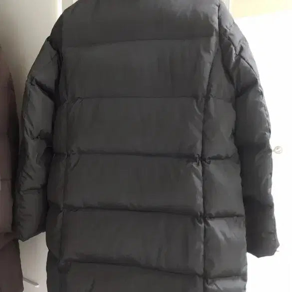 [BUNJANG] BCBG Black Fur Trim Padded Coat / BCBG 블랙 퍼 장식 패딩 코트