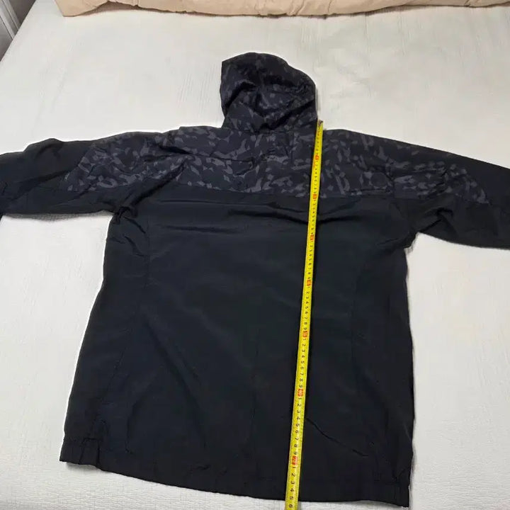 [BUNJANG] Umbro Geometra Windbreaker Jacket / 엄브로 바람막이