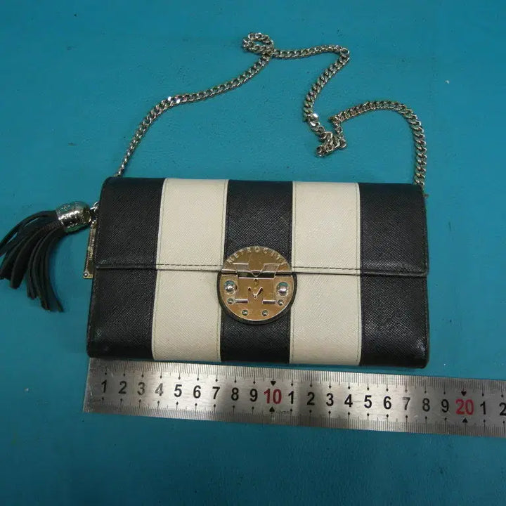 [BUNJANG] Metrocity Long Wallet Clutch Bag / y5-1004/메트로시티 장지갑 클러치백/구제특별시