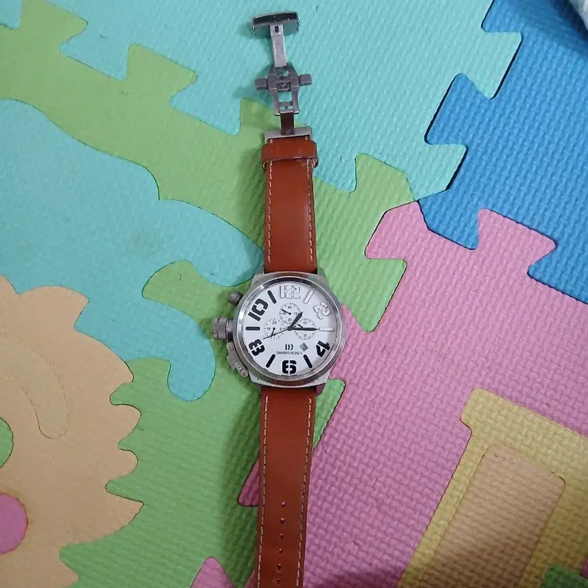 [BUNJANG] Danish Design Leather Wristwatch / 데니쉬 디자인 가죽 손목시계