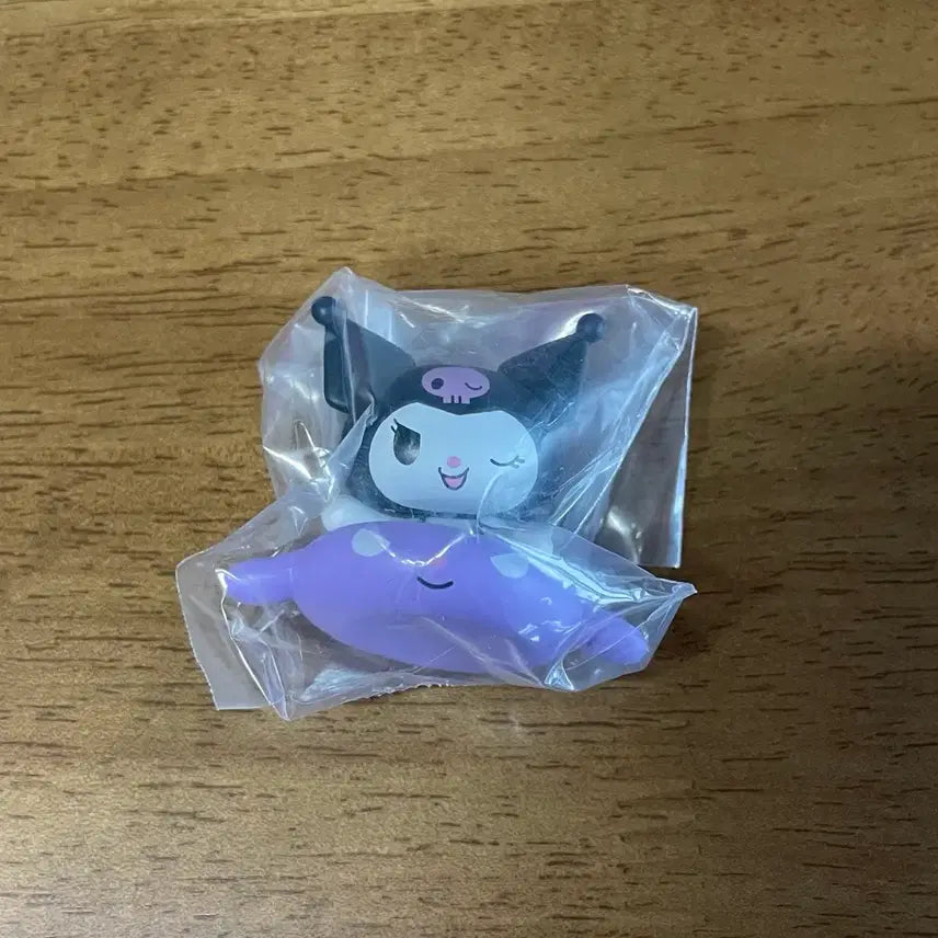 [BUNJANG] Sanrio Swimming Figure Gacha Set - Tanning Kitty, Hangyodon, Cinnamoroll / 산리오 모두 함께 스위밍 피규어 가챠 세트 태닝키티 한교동 시나모롤