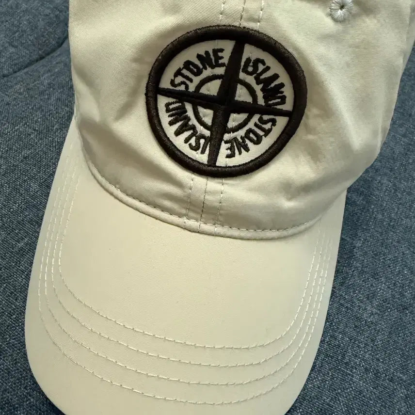 [BUNJANG] Iconic Beige Logo Baseball Cap / 모자