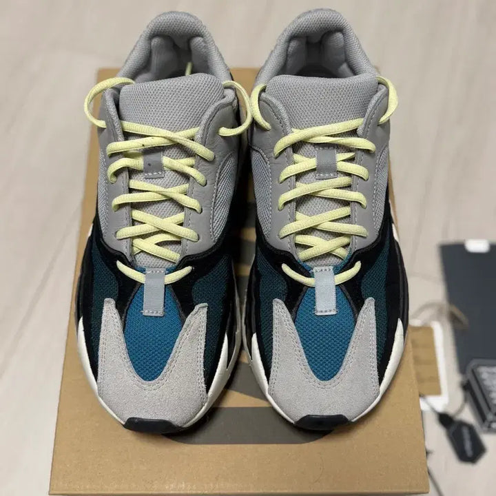 [SOLD OUT] 이지부스트700 웨이브러너 265