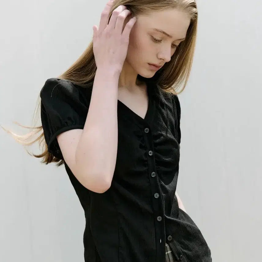 [BUNJANG] RoLaRoLa Slim Collar Blouse / 로라로라 슬림 카라 블라우스
