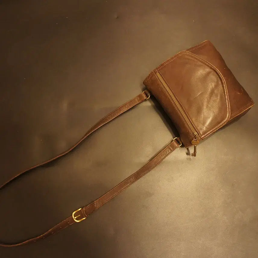 [BUNJANG] Fossil Vintage Leather Crossbody Bag / 7108 파슬가방 크로스백 미니백 미니가방 가죽백 가죽가방 빈티지가방