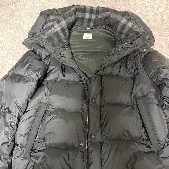 [BUNJANG] Burberry Black Down Padded Jacket / 버버리 블랙 다운 패딩