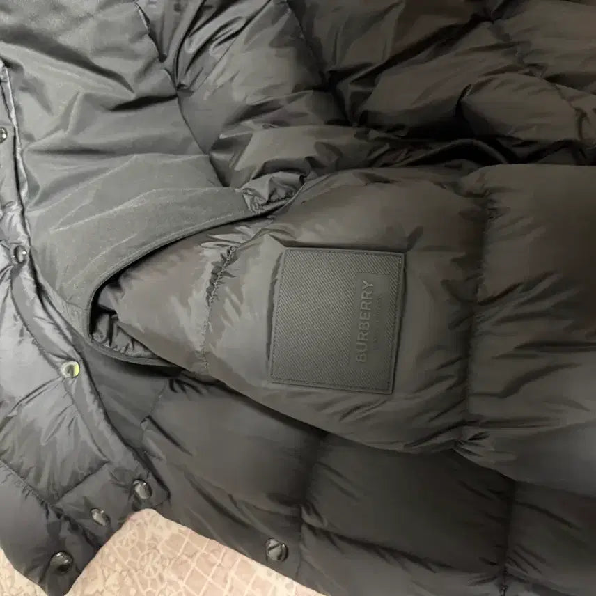 [BUNJANG] Burberry Black Down Padded Jacket / 버버리 블랙 다운 패딩