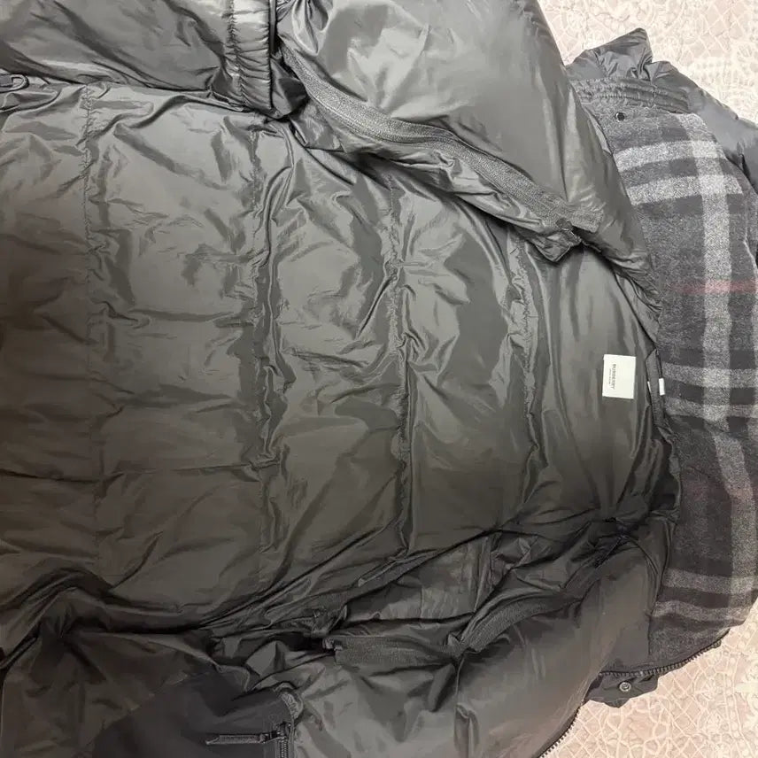 [BUNJANG] Burberry Black Down Padded Jacket / 버버리 블랙 다운 패딩