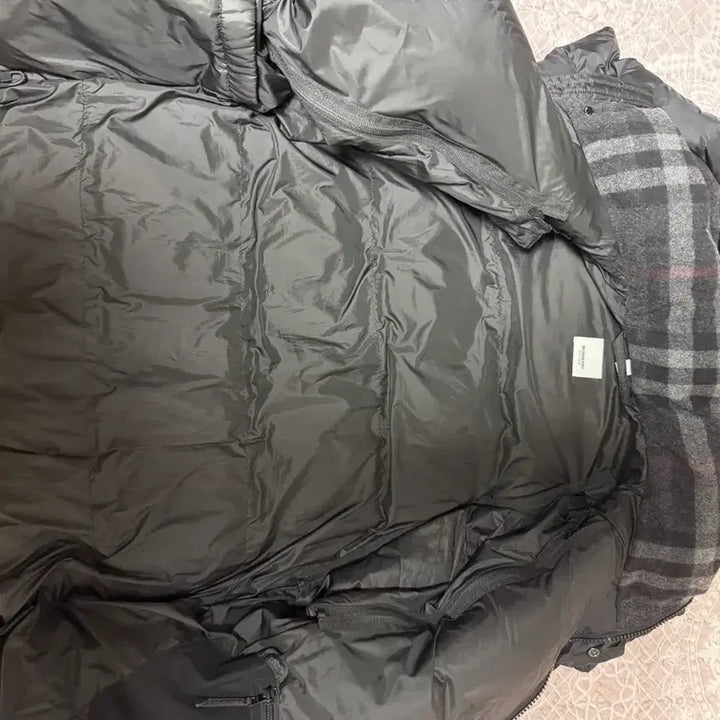 [BUNJANG] Burberry Black Down Padded Jacket / 버버리 블랙 다운 패딩