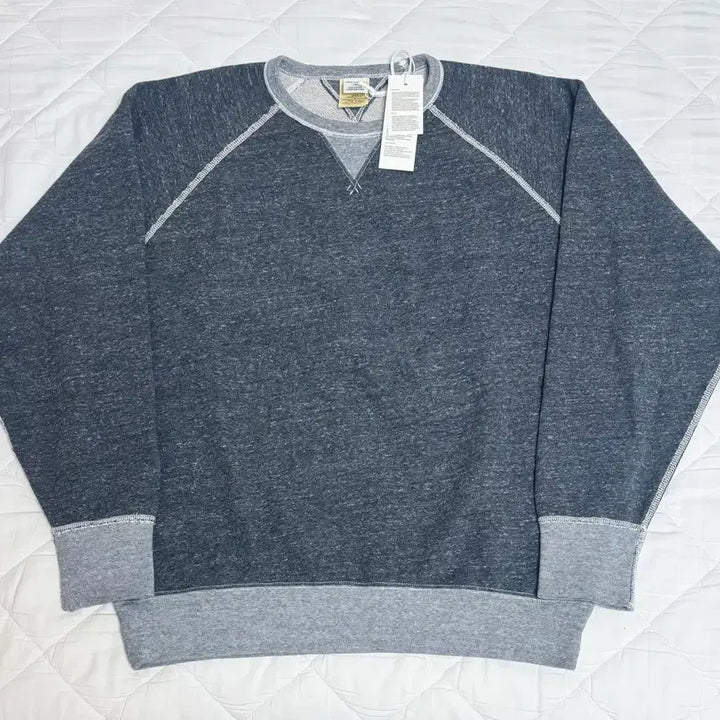 [SOLD OUT] (3) 카키스 크루넥 맨투맨 페퍼&amp;솔트
