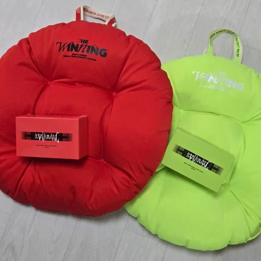 [BUNJANG] A.YOU The Winning Concert Bundle Set / 어이유 더위닝 콘서트 방석, 망원경