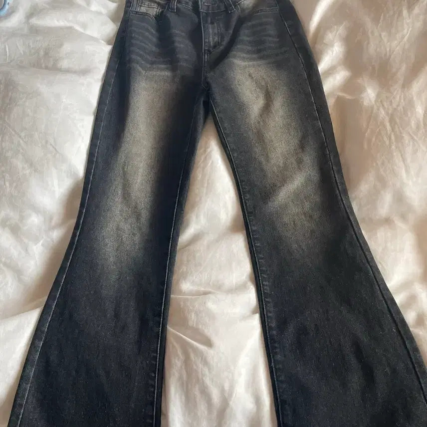 [BUNJANG] Avely Black Jeans Bootcut / 에이블리 흑청 부츠컷