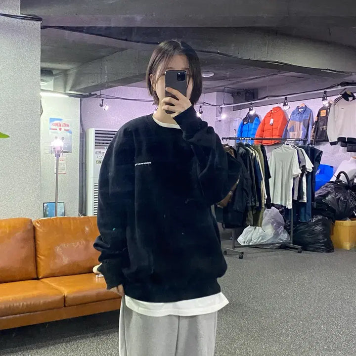 [BUNJANG] thisisneverthat Big Logo Black Sweatshirt / 디스이즈네버댓 빅로고 블랙 스웻셔츠 B4259