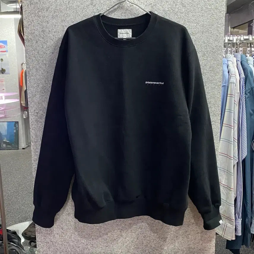 [BUNJANG] thisisneverthat Big Logo Black Sweatshirt / 디스이즈네버댓 빅로고 블랙 스웻셔츠 B4259