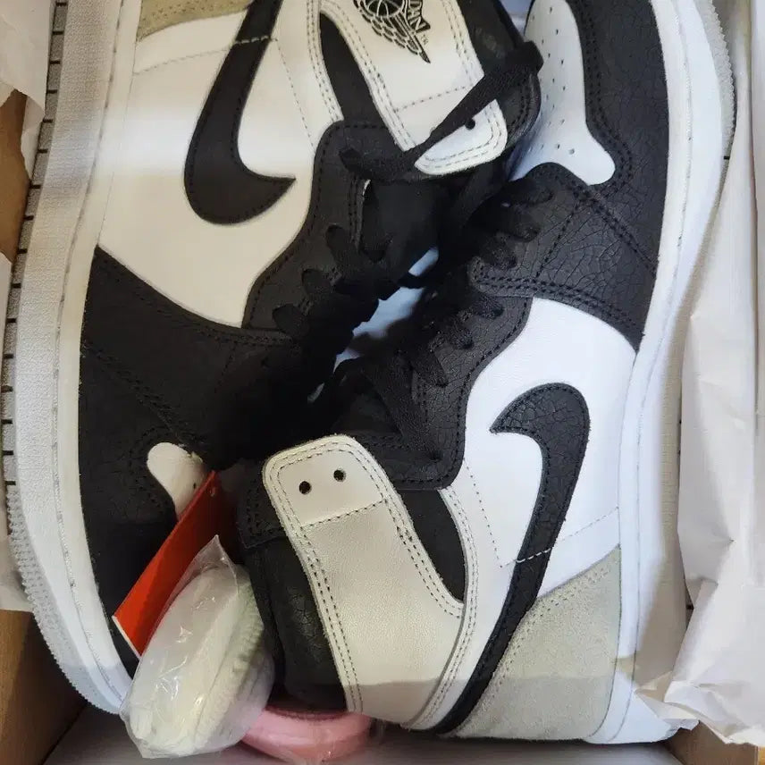 [BUNJANG] Nike Jordan Bleached Coral 275 Sneakers / 나이키 조던 블리치드 코랄 275