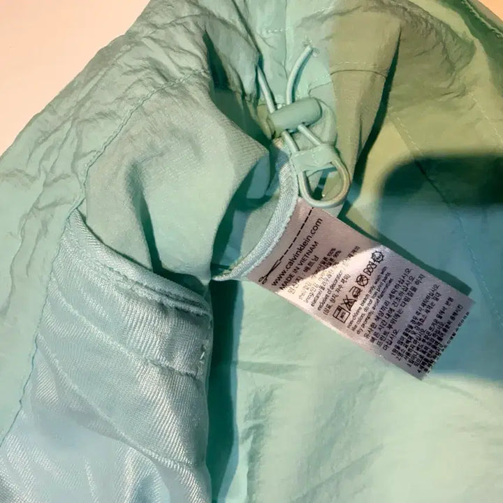 [BUNJANG] Calvin Klein Performance Windbreaker Jacket (Mint, Size L) / Calvin Klein Performance 바람막이 L